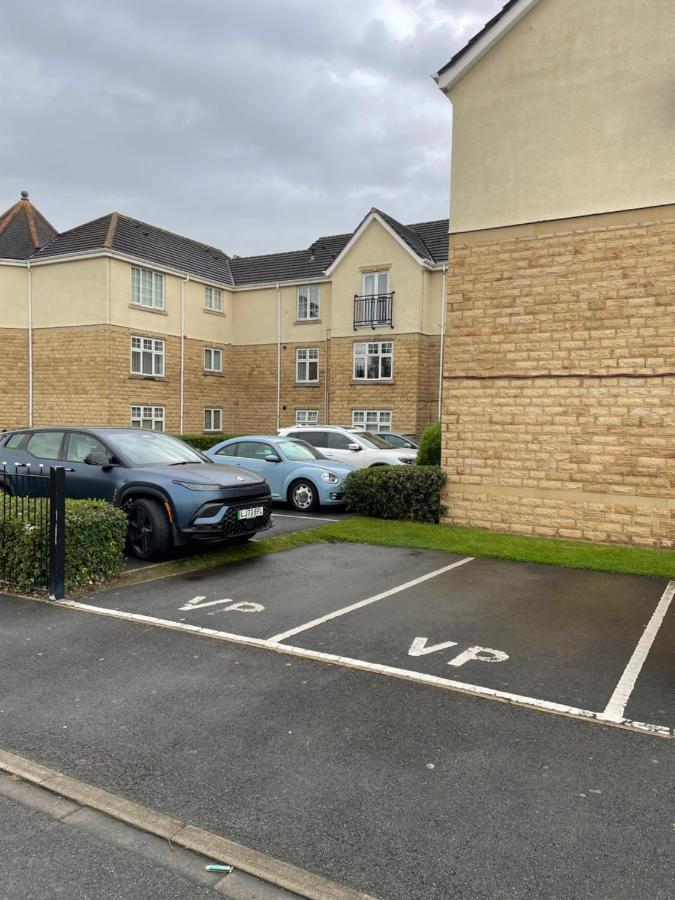 The Wickets - 2 Bedroom Apartment Overlooking Cricket Club Marton-in-Cleveland Екстериор снимка